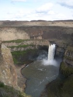 Highlight for Album: D & Chris at Palouse River Falls - March 2006
